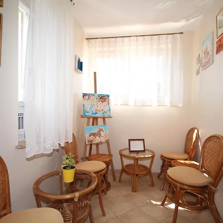 Atrium Bed & Breakfast Jantar