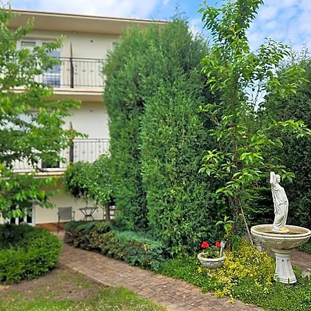 Atrium Bed & Breakfast Jantar