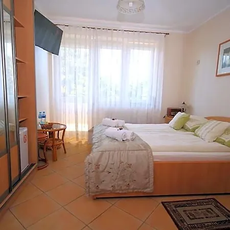Atrium 3*